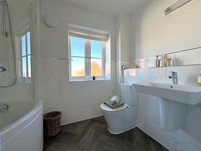 4 Bedroom Detached House For Sale In Grace Green, Chesil Reach, Chickerell, DT3