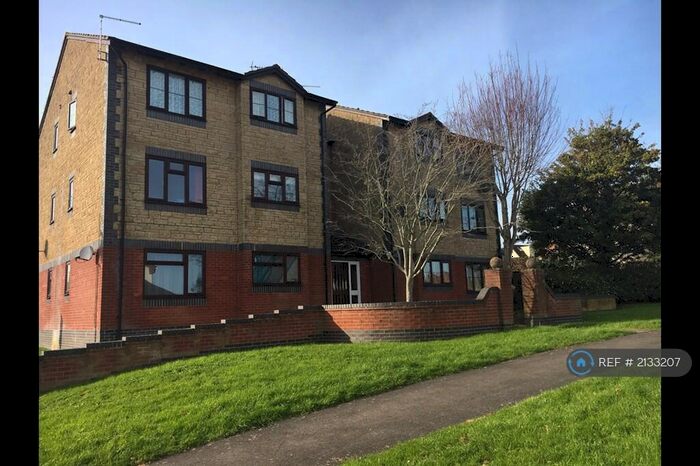 1 Bedroom Flat To Rent In Beaulieu Drive, Yeovil, BA21