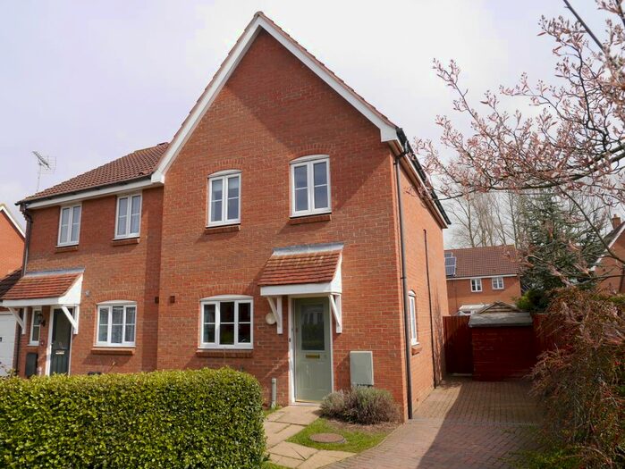 3 Bedroom Semi-Detached House To Rent In Stubbs Close, Downham Market, PE38