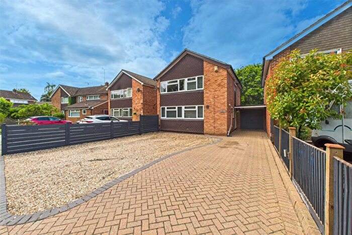 4 Bedroom Detached House For Sale In Tippings Lane, Woodley, Reading, Berkshire, RG5
