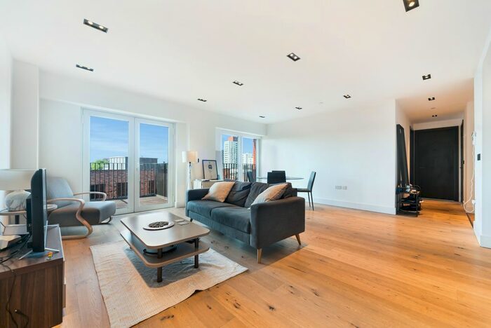 2 Bedroom Flat To Rent In , Exchange Gardens, London, SW8