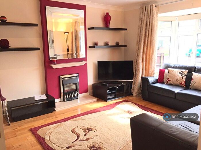 4 Bedroom Semi-Detached House To Rent In Elfleda Road, Cambridge, CB5