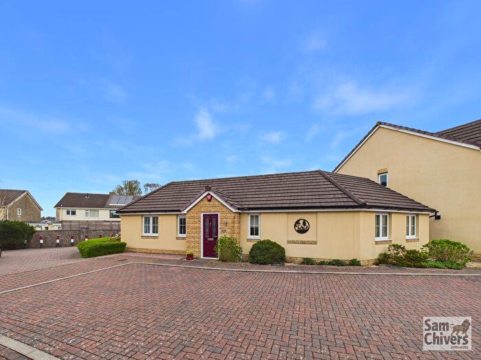 3 Bedroom Detached Bungalow For Sale In Orchard Close, Westfield, BA3