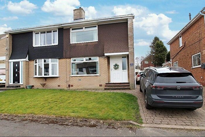 3 Bedroom Semi-Detached House For Sale In Thornhill Avenue, Rotherham, S60