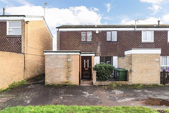 2 Bedroom End Of Terrace House For Sale In Crathern Way, Cambridge, CB4