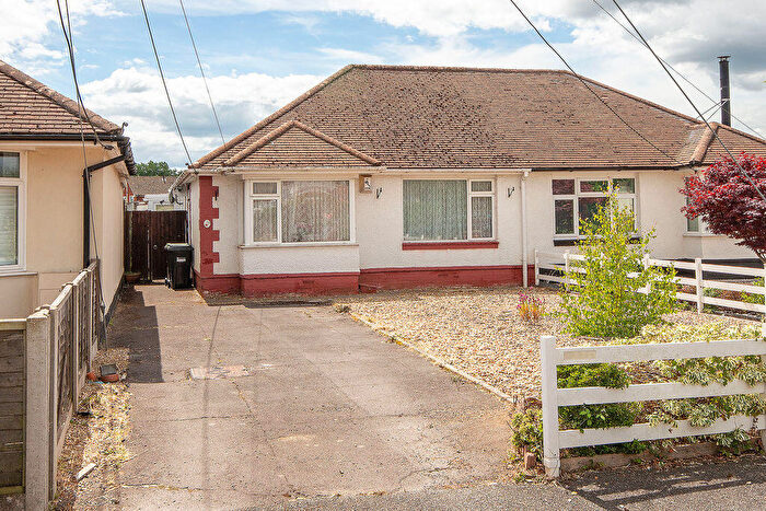 2 Bedroom Semi-Detached Bungalow For Sale In Sunset Road, Totton, SO40