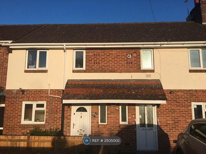 3 Bedroom Flat To Rent In Castle Close, Dorchester, DT1