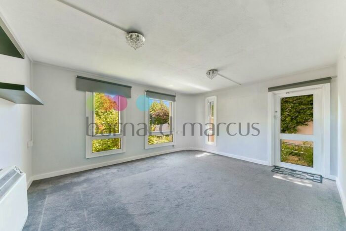 1 Bedroom Flat To Rent In Pennington Manor, Vicarage Road, Southborough, Tunbridge Wells, TN4