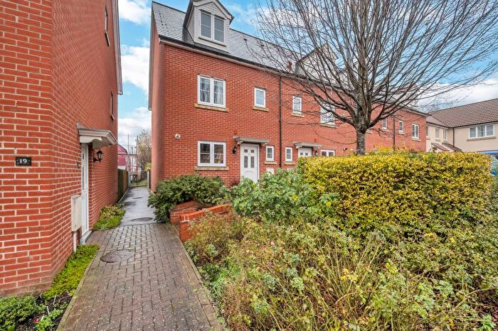 4 Bedroom Terraced House For Sale In Abbeyfields, Bury St. Edmunds, IP33