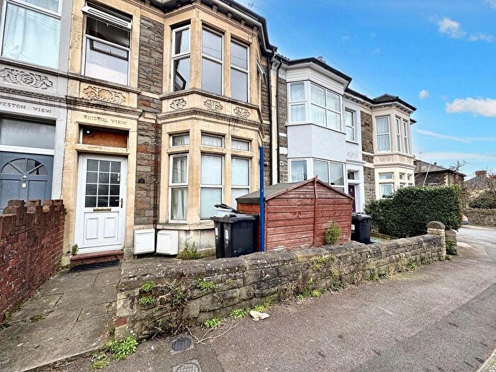 2 Bedroom Flat To Rent In A Blackhorse Road, Bristol, BS15