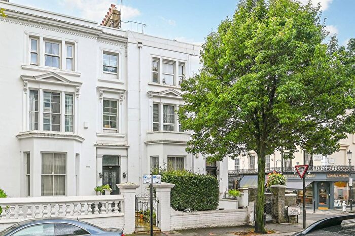 5 Bedroom Property For Sale In Vicarage Gardens, Kensington, London, W8