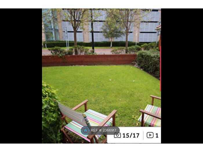 2 Bedroom Flat To Rent In Winnipeg Quay, Manchester, M50