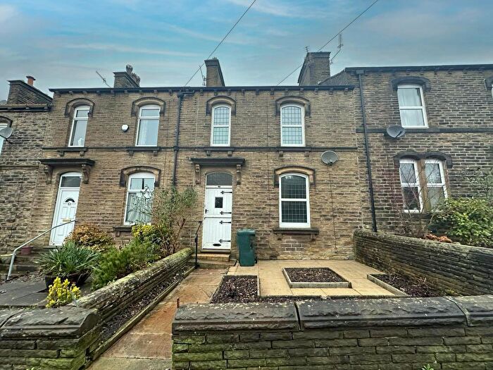 3 Bedroom Terraced House To Rent In Bolton Road, Silsden, BD20