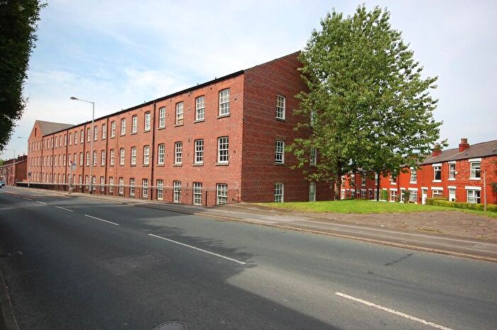 2 Bedroom Apartment To Rent In Manor Road, Woodley, SK6