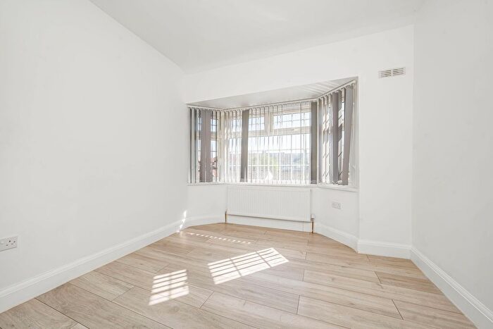 4 Bedroom Terraced House To Rent In Ascot Gardens, Southall, UB1