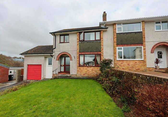 4 Bedroom Semi Detached House For Sale In Tanwood View, Bodmin, PL31