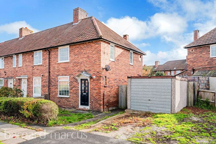 3 Bedroom End Terrace House For Sale In Abbotsbury Road, Morden, SM4