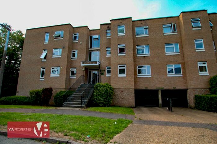 2 Bedroom Apartment To Rent In Woodgrange Court, Rawdon Drive, Hoddesdon, EN11