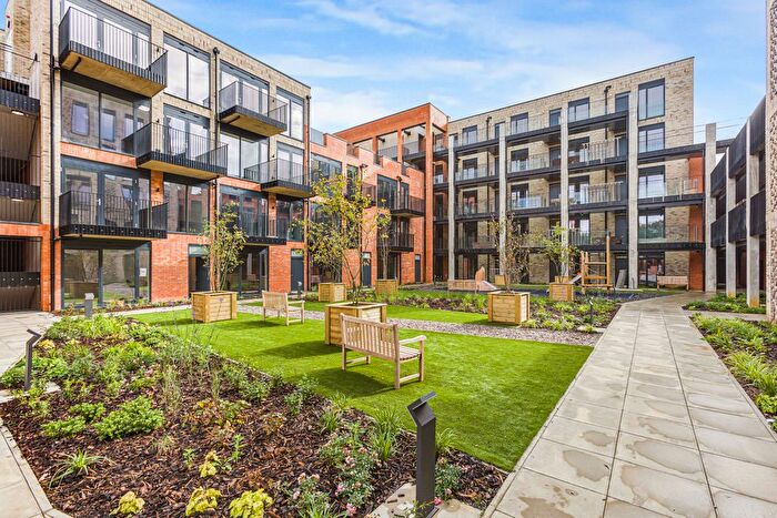 1 Bedroom Flat For Sale In Edison House, Old Electricity Works, Campfield Road, St Albans, AL1