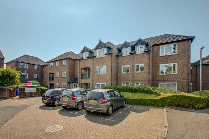 1 Bedroom Retirement Property To Rent In Wethered Road, Marlow, SL7