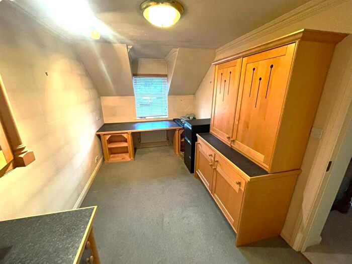 3 Bedroom Detached House For Sale In Hill Garth, Darlington, DL3