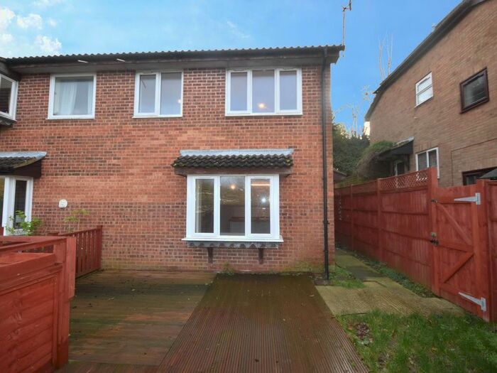 2 Bedroom Semi-Detached House To Rent In Pinders Road, Hastings, TN35
