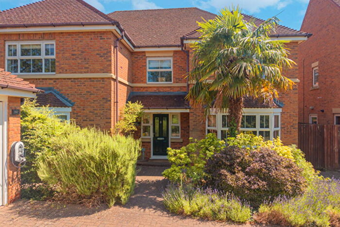 5 Bedroom Detached House For Sale In Rumbush Lane, Shirley, Solihull, B90