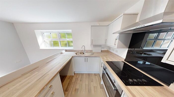 1 Bedroom Flat To Rent In Connaught Road, Sittingbourne, ME10