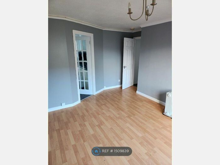 1 Bedroom Flat To Rent In Castle Avenue, Carronshore, Falkirk, FK2