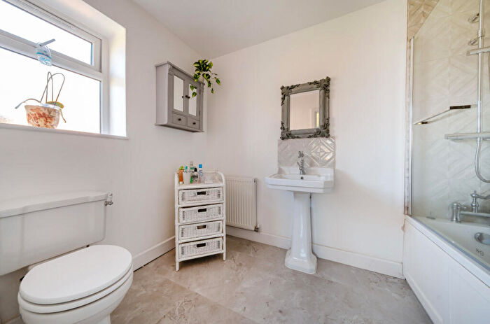 6 Bedroom Detached House For Sale In Westminster Drive, Kings Heath, Birmingham, B14