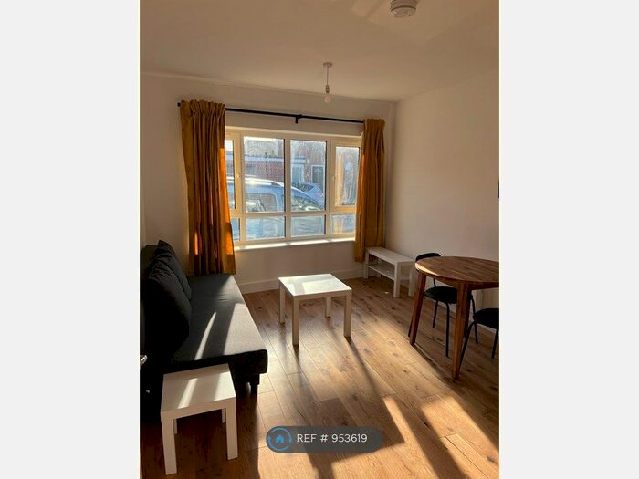 1 Bedroom Flat To Rent In Durnford Road, Southampton, SO14