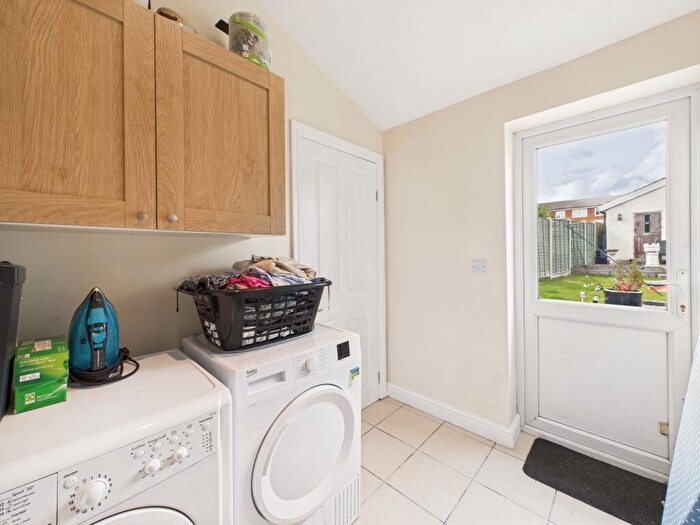 3 Bedroom Semi-Detached House For Sale In Mavis Road, Birmingham, B31