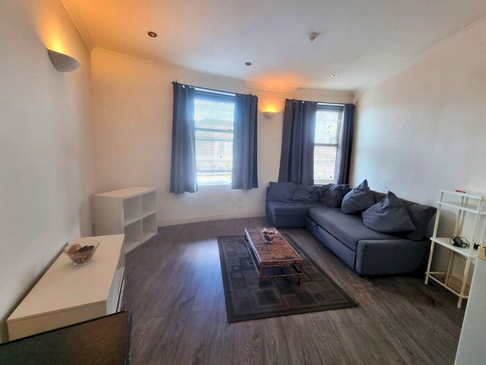 1 Bedroom Flat To Rent In Stoke Newington Road, London, N16