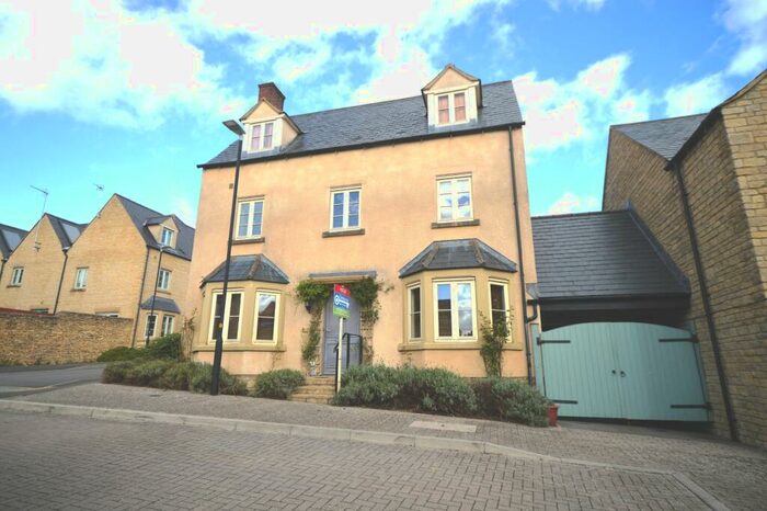 4 Bedroom Detached House To Rent In Savory Way, Cirencester, GL7