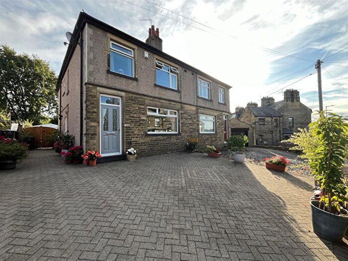 3 Bedroom Semi-Detached House For Sale In Clare Road, Wyke, Bradford, BD12
