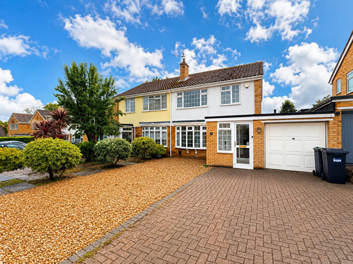 3 Bedroom Semi-Detached House For Sale In Elgin Close, Hythe, Southampton, SO45