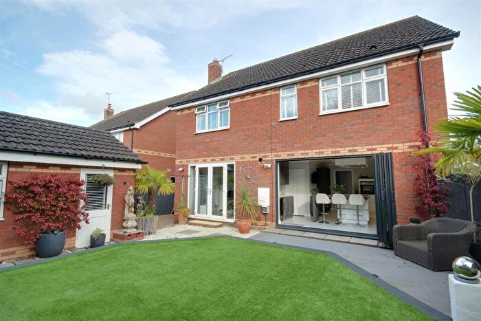 4 Bedroom Detached House For Sale In Mill Rise, Skidby, HU16