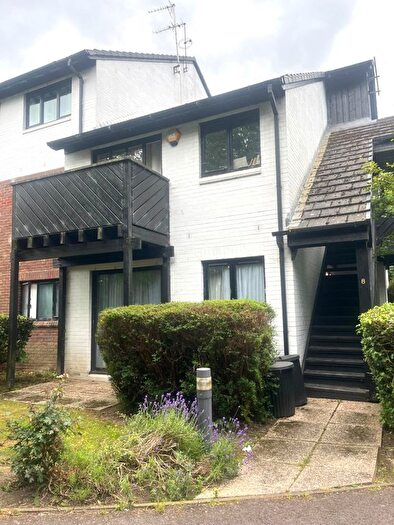 2 Bedroom Flat To Rent In West Quay Drive, Hayes, UB4
