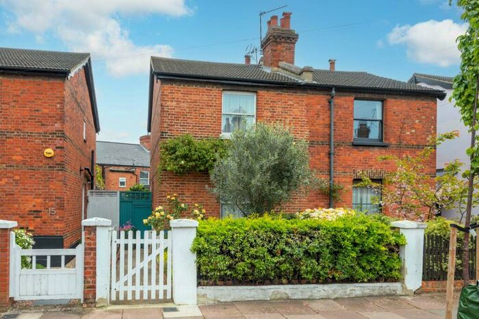 3 Bedroom Cottage To Rent In Parkfield Road, Willesden Green, London, NW10