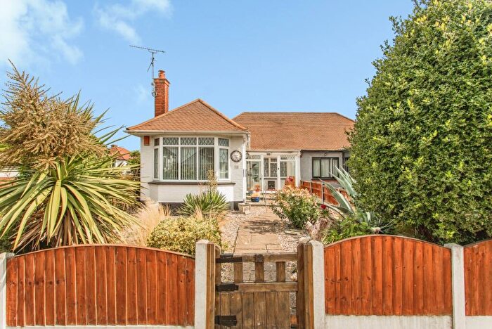 2 Bedroom Bungalow For Sale In Somerton Avenue, Westcliff-on-Sea, Essex, SS0