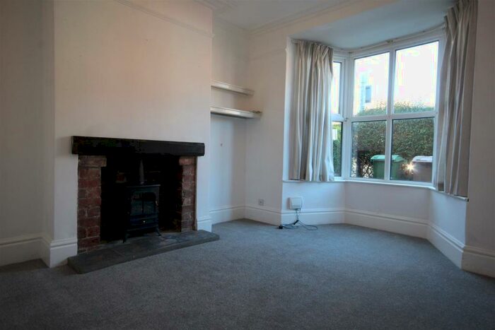 3 Bedroom House To Rent In Grovehill Road, Beverley, HU17