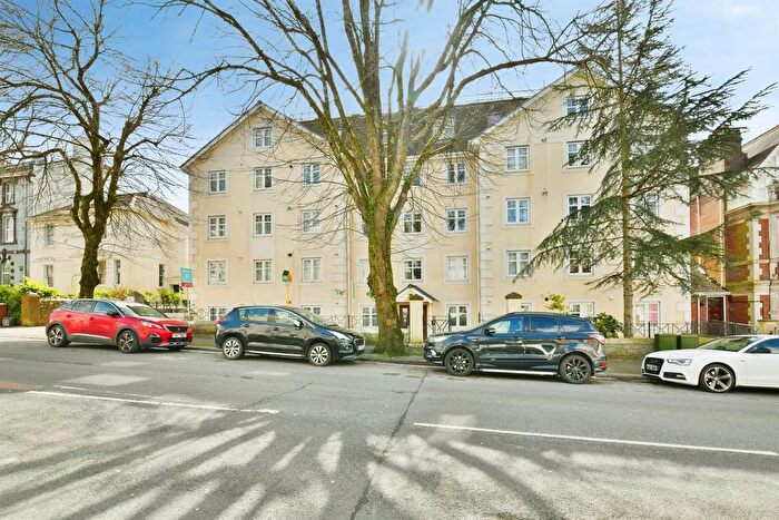 2 Bedroom Flat For Sale In Albert Road, Plymouth, PL2
