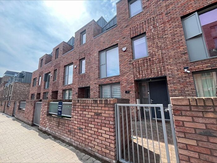 3 Bedroom Detached House To Rent In Quay Place, Nottingham, Nottinghamshire, NG2