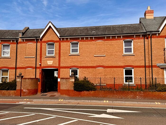 1 Bedroom Flat To Rent In Standish Court, Taunton, TA1