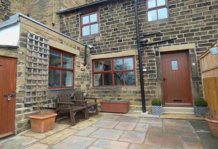 1 Bedroom Cottage To Rent In Heaton Royd, Bingley, BD16