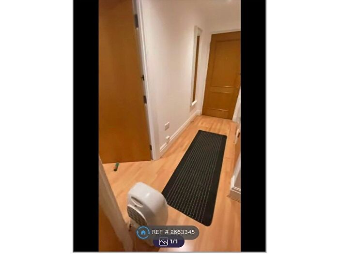 1 Bedroom Flat To Rent In Falmouth House, Kingston Upon Thames, KT2