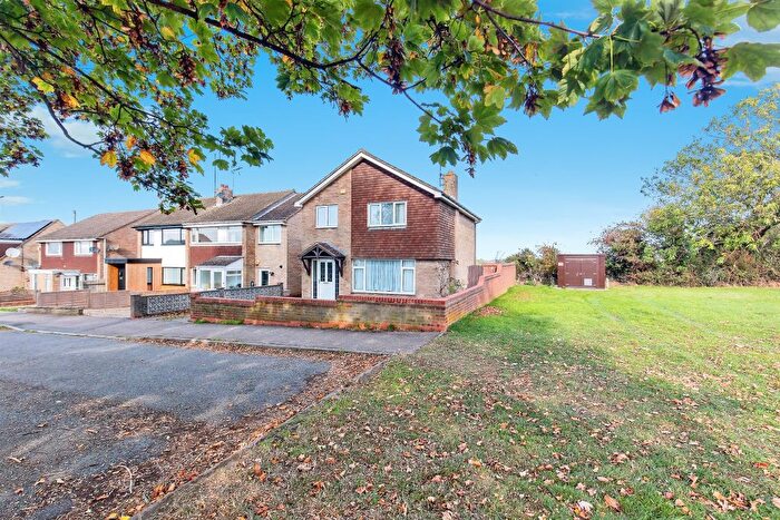 4 Bedroom Detached House For Sale In Clare Drive, Thrapston, Kettering, NN14