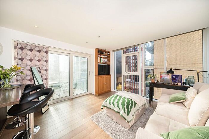 1 Bedroom Flat To Rent In Enterprise Way, Wandsworth, SW18