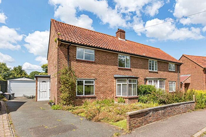 3 Bedroom Semi-Detached House To Rent In Southdene, Halstead, Sevenoaks, TN14