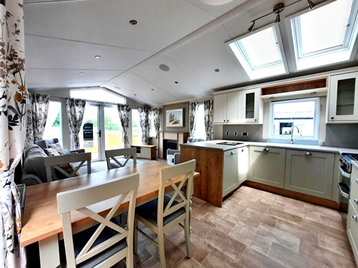 2 Bedroom Caravan For Sale In Woodleigh Caravan Park, Cheriton Bishop, Exeter, EX6